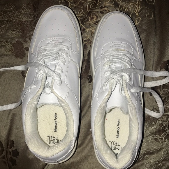 BRAND NEW TIME AND TRU WHITE SHOES 🤍‼️ - Picture 1 of 4